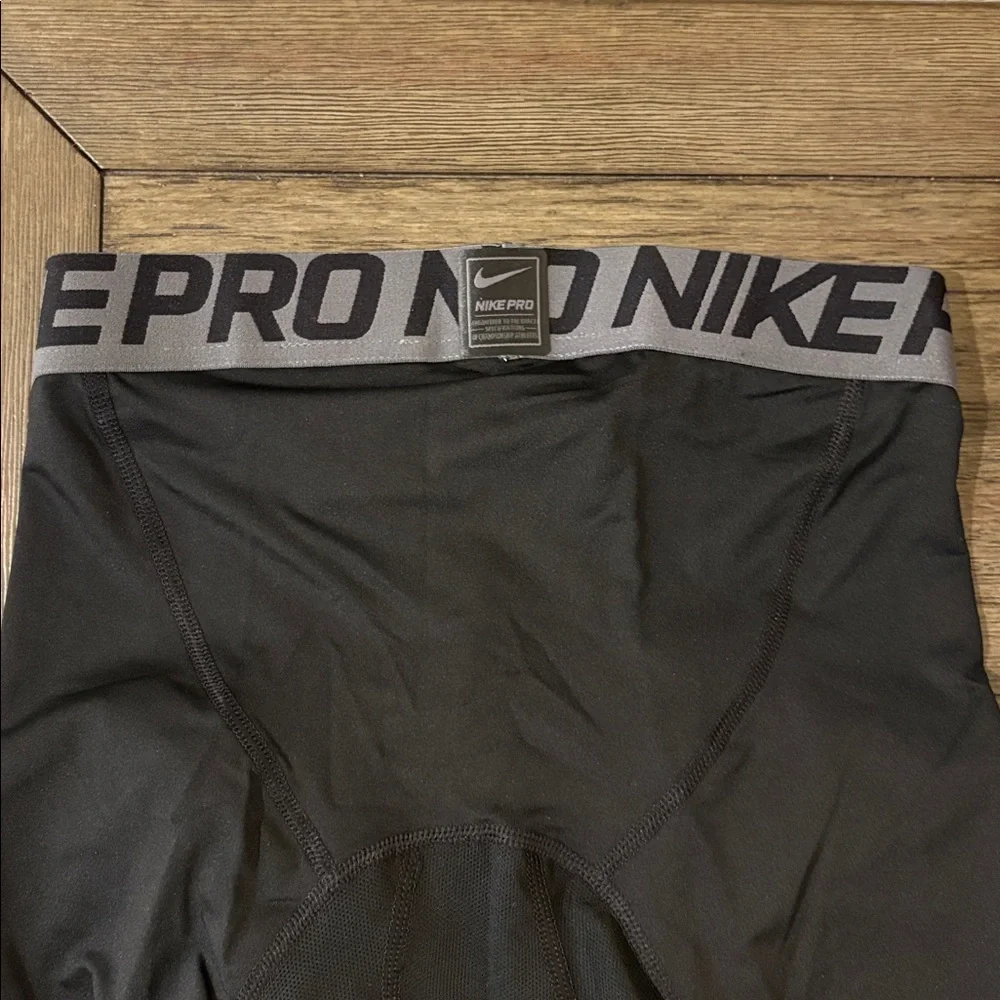 NWT [Nike] Base Layer Compression Under Athletic Black 3/4 Leggings Men’s Small - Picture 5 of 6
